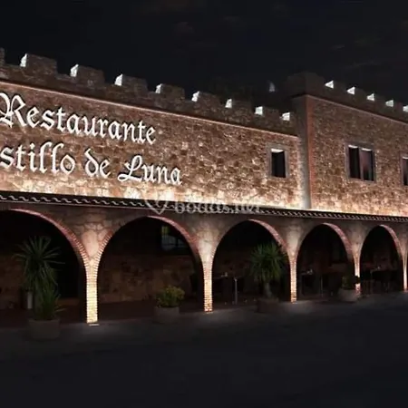 Castillo De Luna מלון