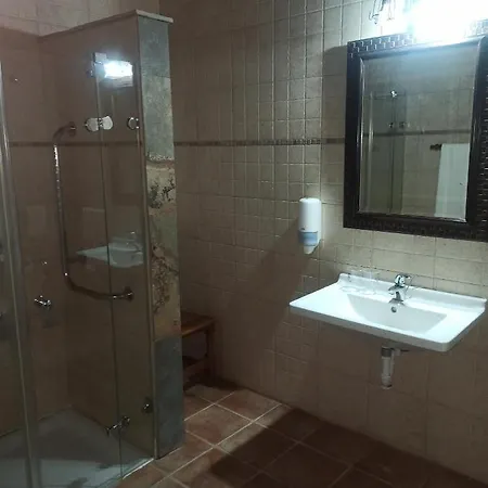 מלון Castillo De Luna *